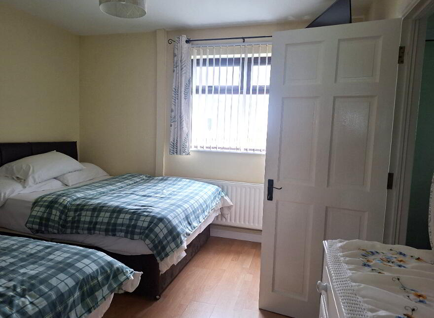 O'Gormans, Hollow, East End, Bundoran, F94E397