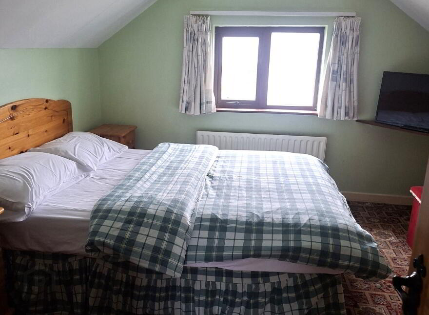 O'Gormans, Hollow, East End, Bundoran, F94E397