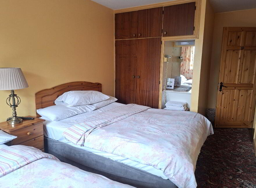 O'Gormans, Hollow, East End, Bundoran, F94E397