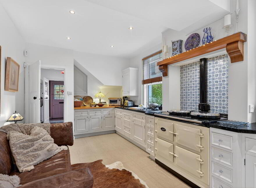 11 Sans Souci Park, Belfast, BT9 5QZ