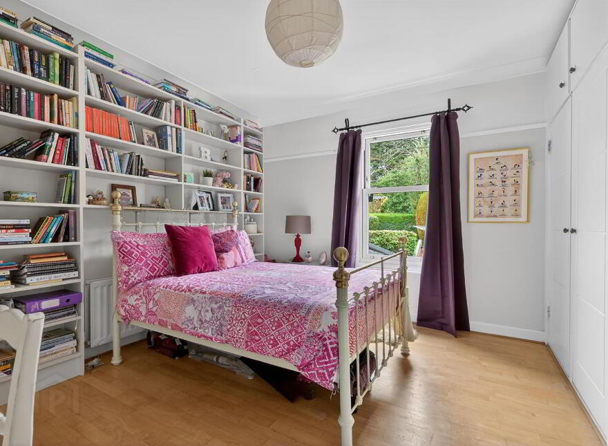 11 Sans Souci Park, Belfast, BT9 5QZ