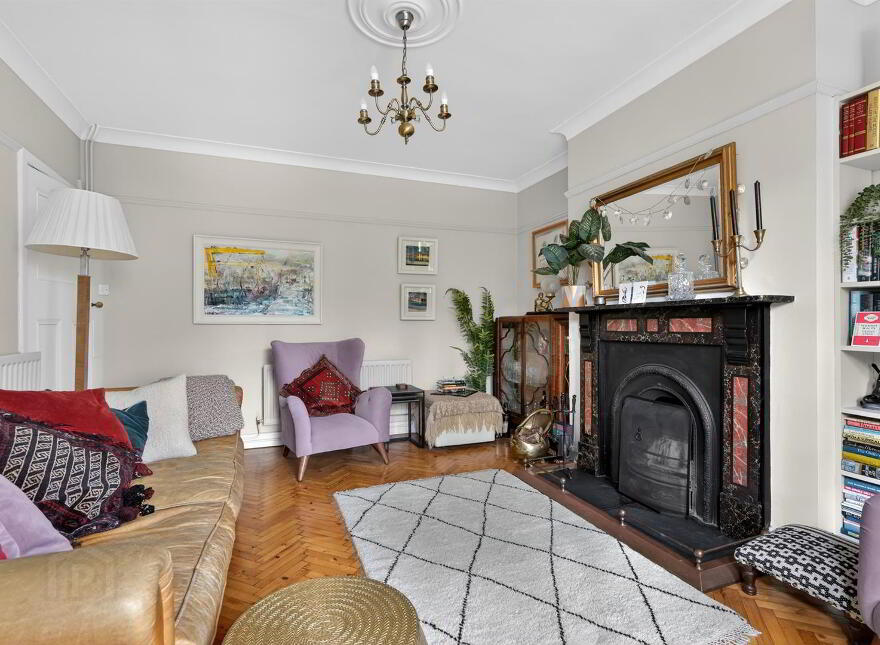 11 Sans Souci Park, Belfast, BT9 5QZ