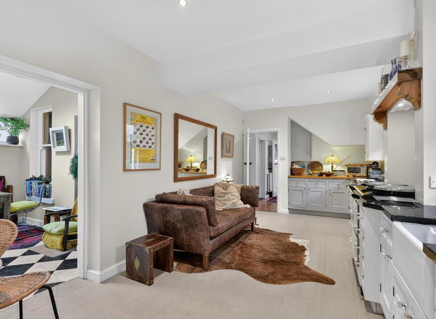 11 Sans Souci Park, Belfast, BT9 5QZ