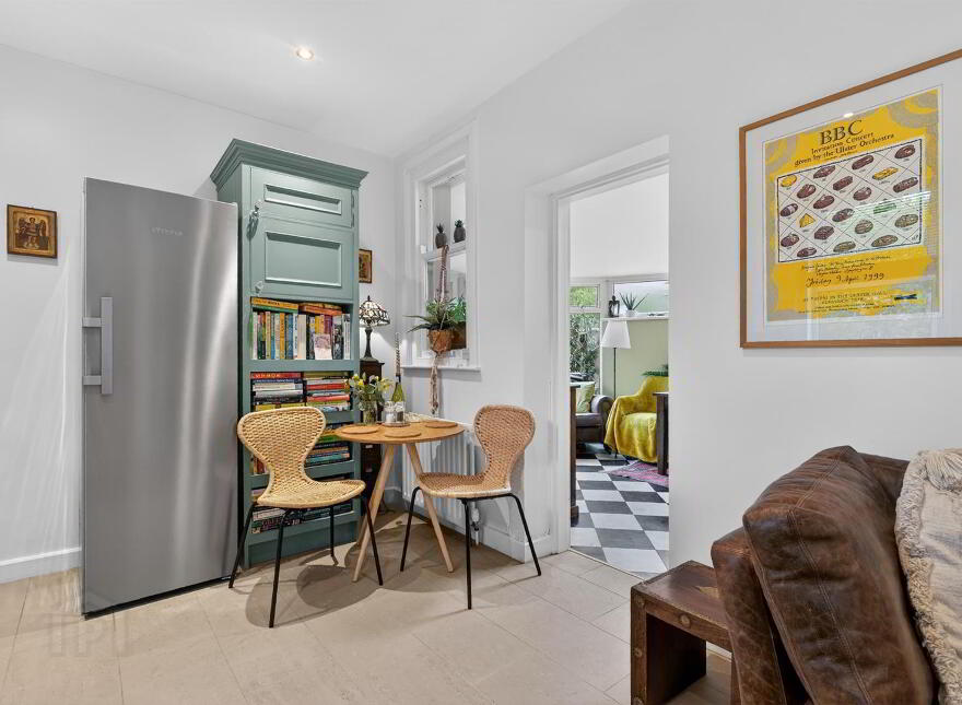 11 Sans Souci Park, Belfast, BT9 5QZ