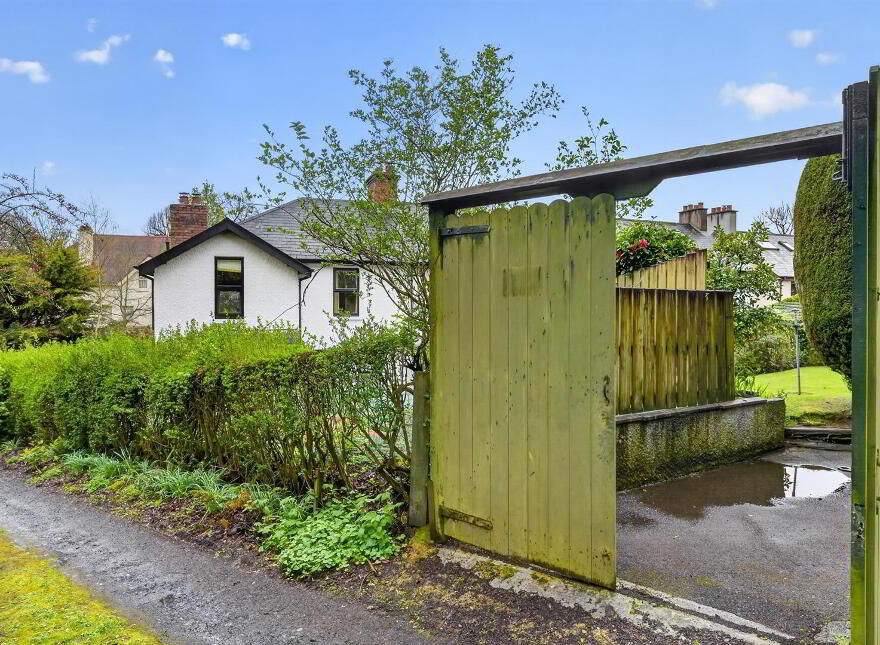 11 Sans Souci Park, Belfast, BT9 5QZ