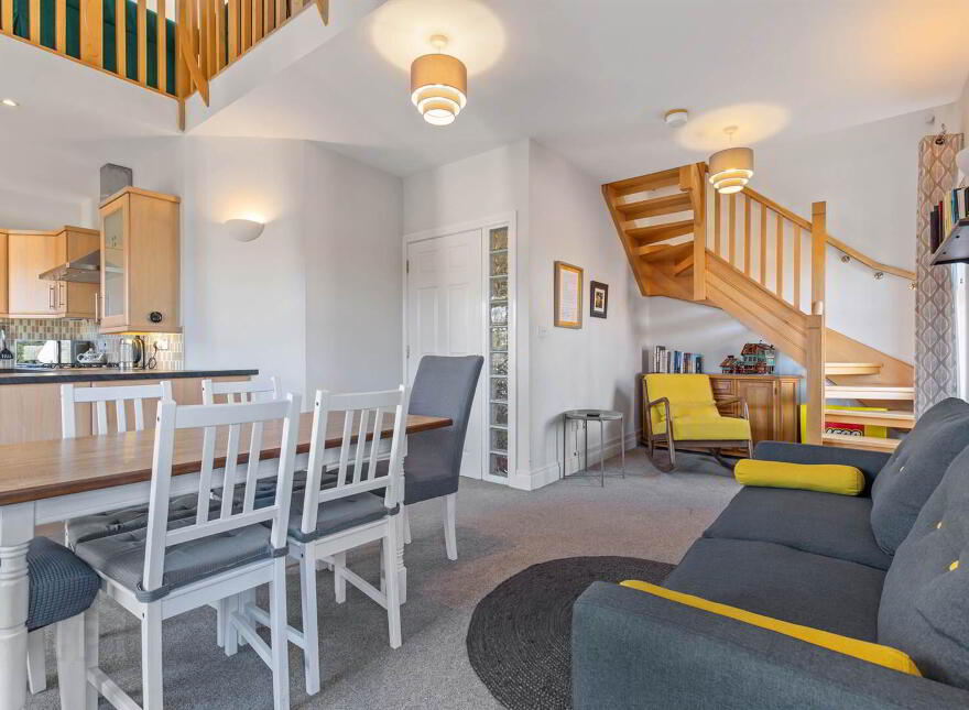 Apt 14, Church Court, Church Road, Holywood, BT18 9FP
