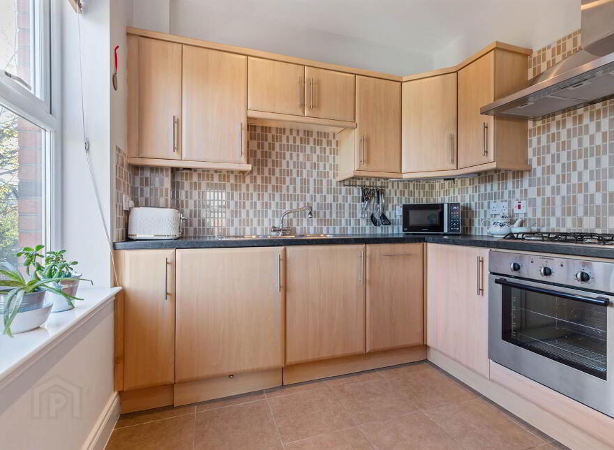 Apt 14, Church Court, Church Road, Holywood, BT18 9FP