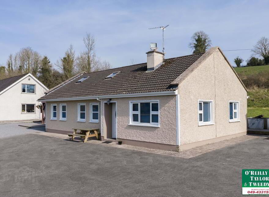 Clonandra Cottages, 1,2,3,4,5 & 6 Clonandra, Redhills, H14VN51