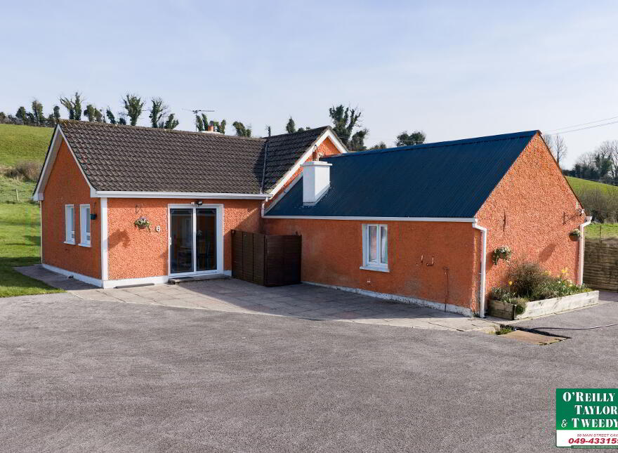 Clonandra Cottages, 1,2,3,4,5 & 6 Clonandra, Redhills, H14VN51