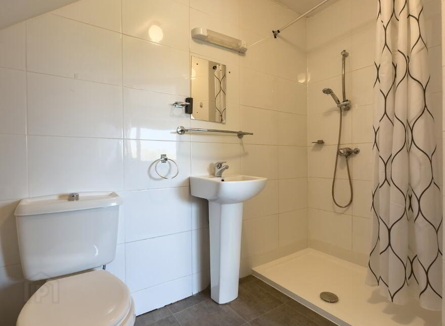 Clonandra Cottages, 1,2,3,4,5 & 6 Clonandra, Redhills, H14VN51