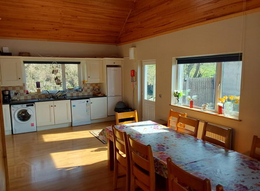 Clonandra Cottages, 1,2,3,4,5 & 6 Clonandra, Redhills, H14VN51