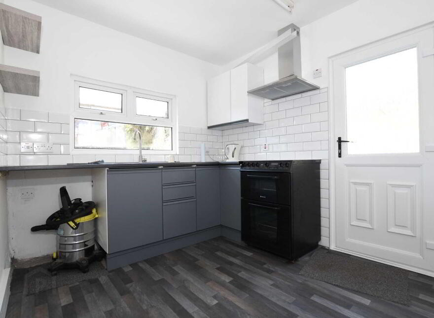 1 Springvale Road, Ballywalter, Newtownards, BT22 2PE