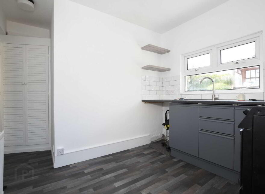 1 Springvale Road, Ballywalter, Newtownards, BT22 2PE