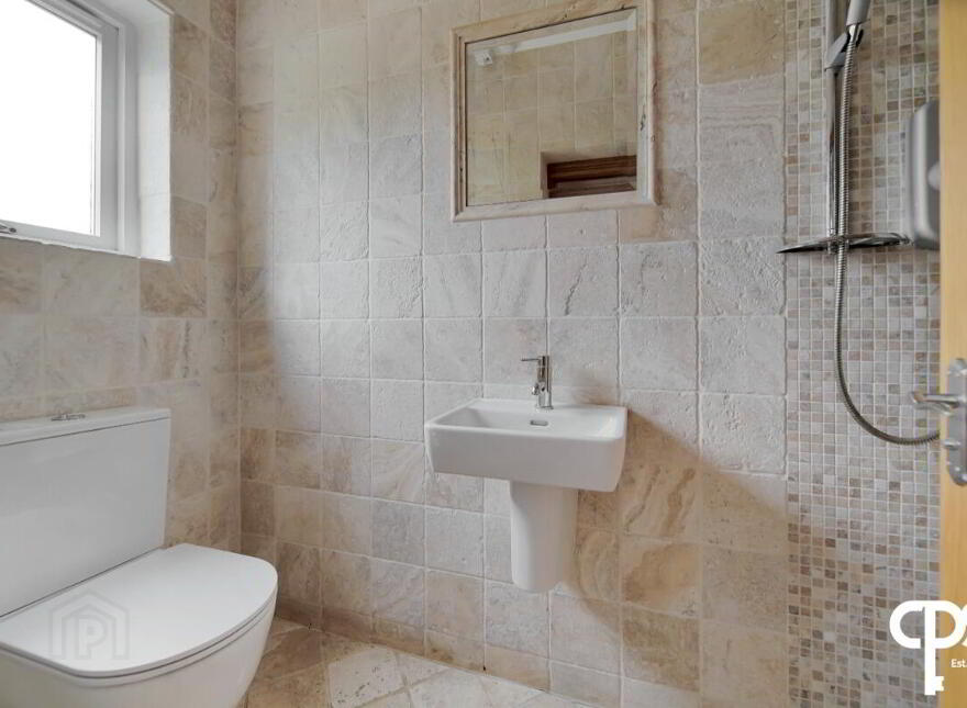 556 Boa Island Road, Kesh, BT93 8AE