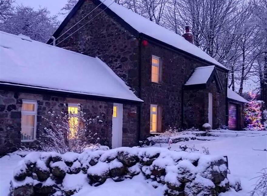 170 Ballymena Road, Carnlough, BT44 0LD