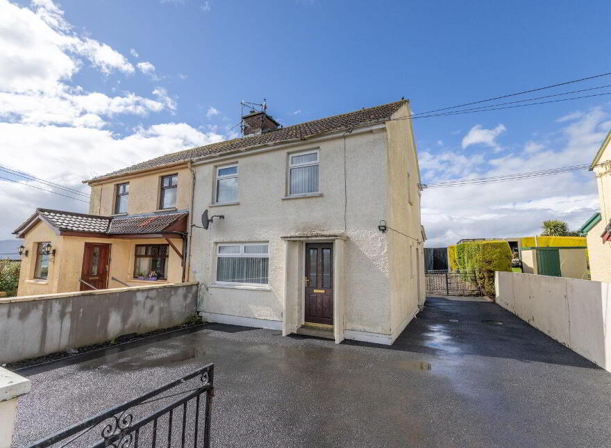 13 Marie Villas, Warrenpoint, Newry, BT34 3RE