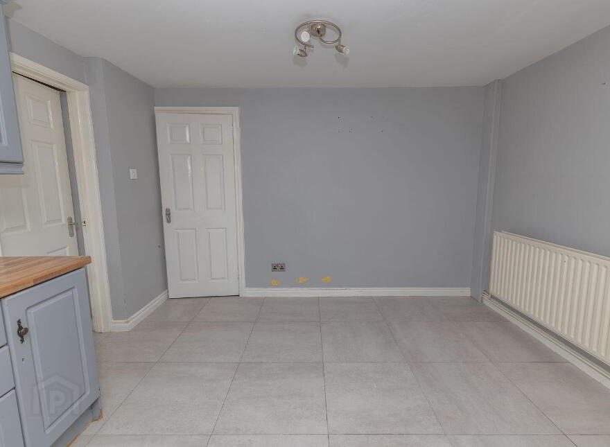 13 Marie Villas, Warrenpoint, Newry, BT34 3RE