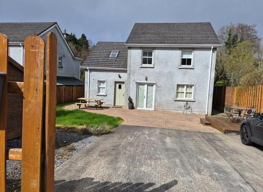 4 Millbank Glen, Dromahair, F91R8C0