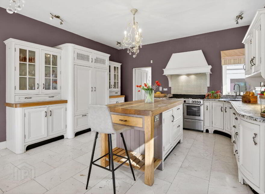 Birchfield House, Fernhill Road, Carrigaline, P43FY83