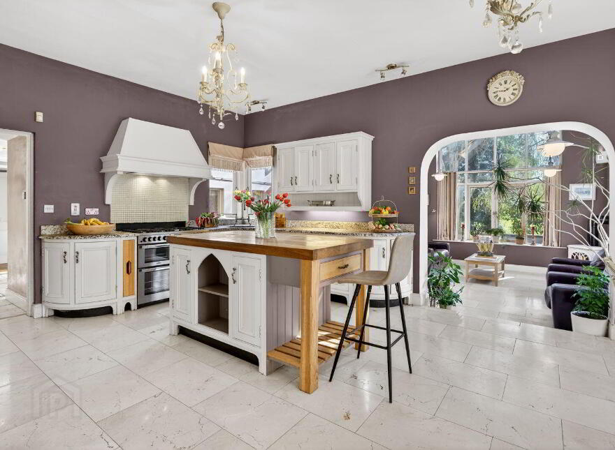 Birchfield House, Fernhill Road, Carrigaline, P43FY83