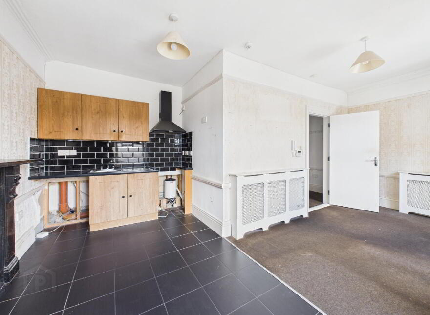 4 Apartments, 6 Henrietta Street, Waterford City Centre, X91P2XE