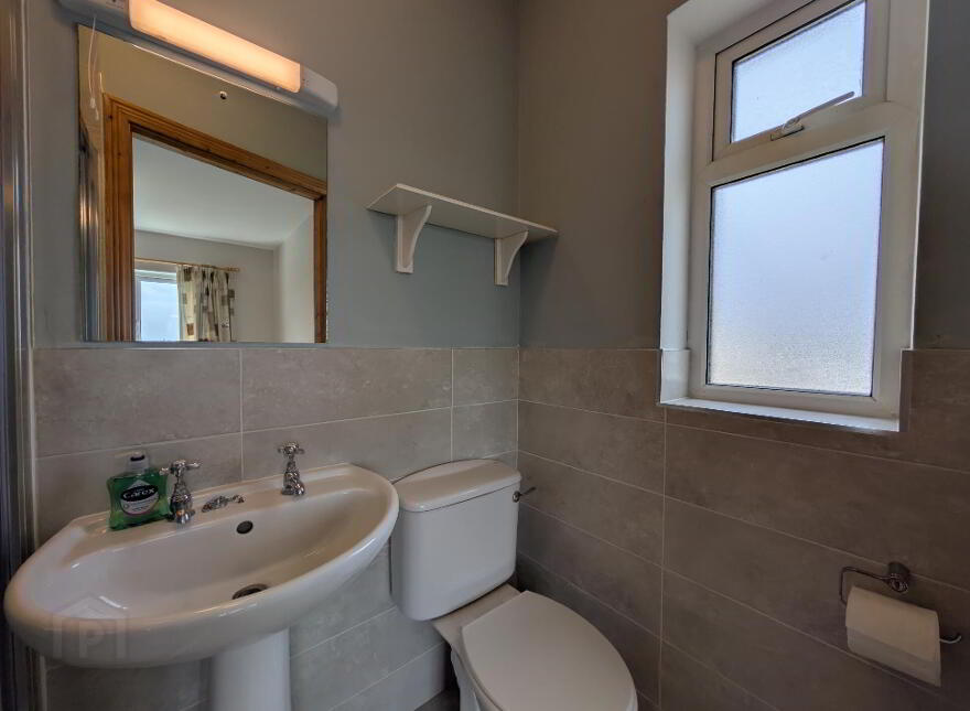 25 Sarsfield Manor, Charlestown, F12KV96