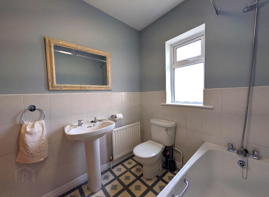 25 Sarsfield Manor, Charlestown, F12KV96