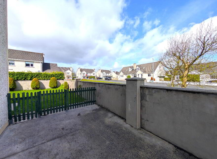 25 Sarsfield Manor, Charlestown, F12KV96