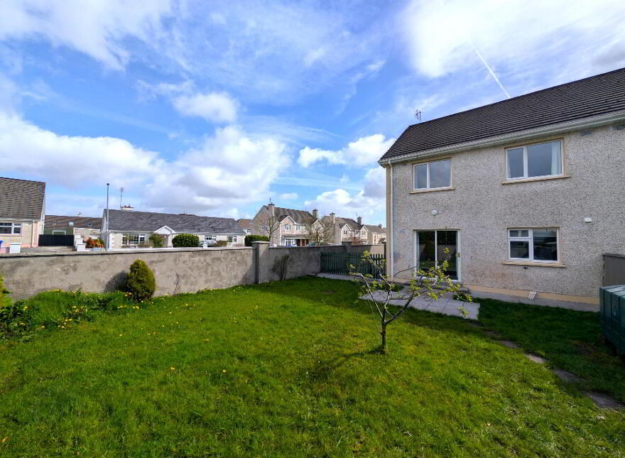 25 Sarsfield Manor, Charlestown, F12KV96