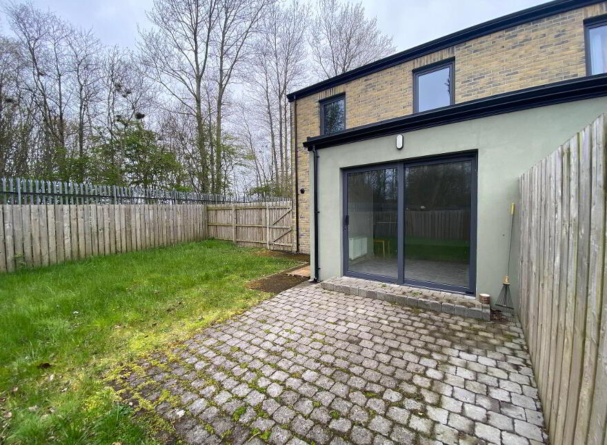 29 Lakeside Gardens, Coleraine, BT52 2FQ