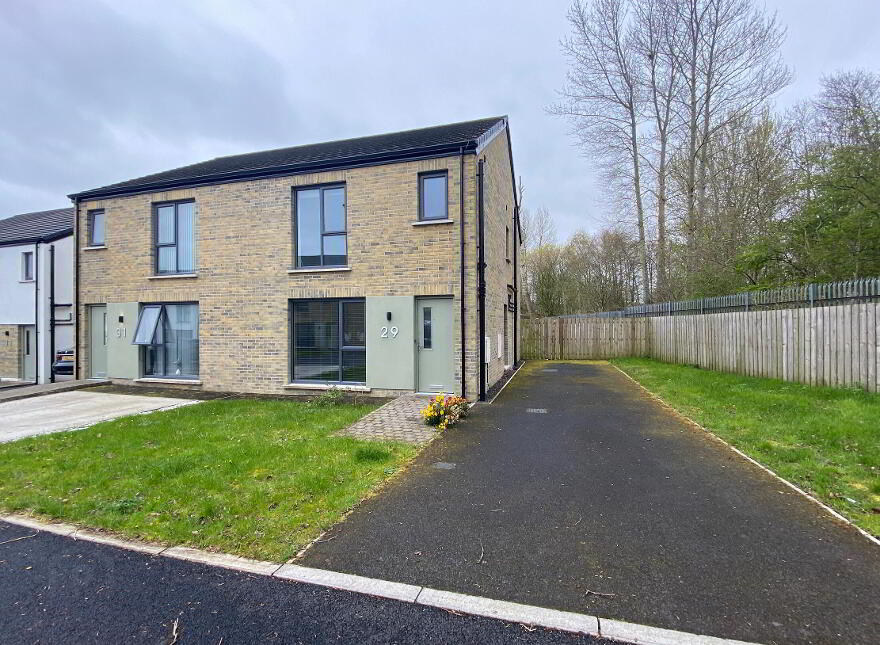 29 Lakeside Gardens, Coleraine, BT52 2FQ