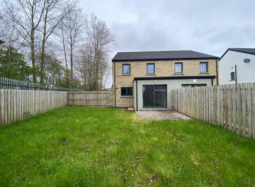 29 Lakeside Gardens, Coleraine, BT52 2FQ