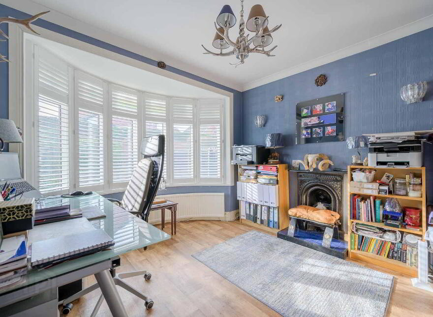 138 Barnetts Road, Belfast, BT5 7BD
