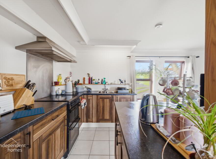 7 Upper Killyglen Road, Larne, BT40 2NA