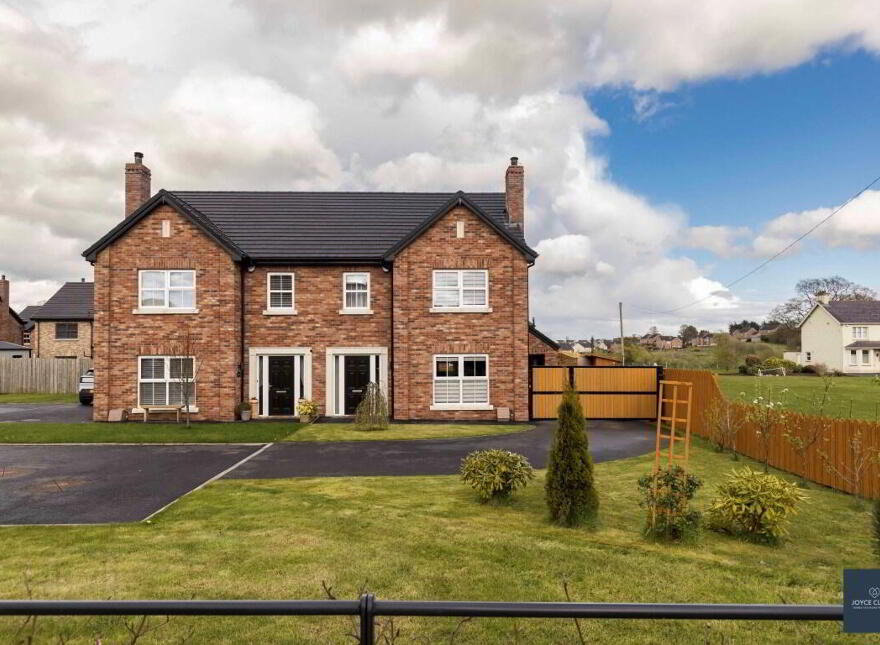 2 The Spires, Dungannon Road, Portadown, BT62 1FB