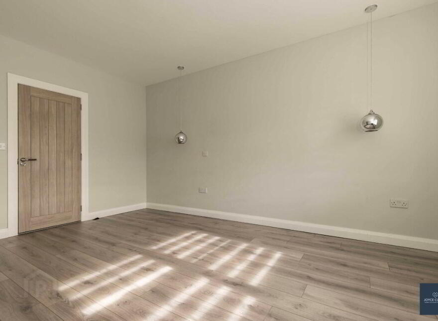 2 The Spires, Dungannon Road, Portadown, BT62 1FB