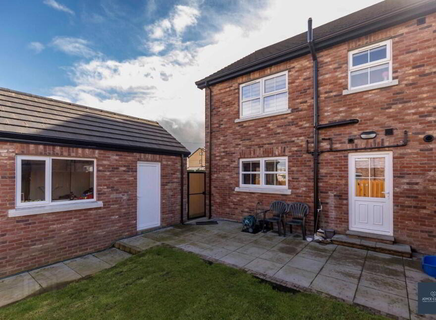 2 The Spires, Dungannon Road, Portadown, BT62 1FB