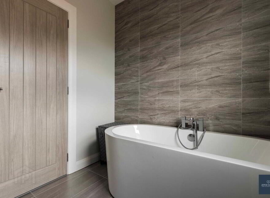 2 The Spires, Dungannon Road, Portadown, BT62 1FB