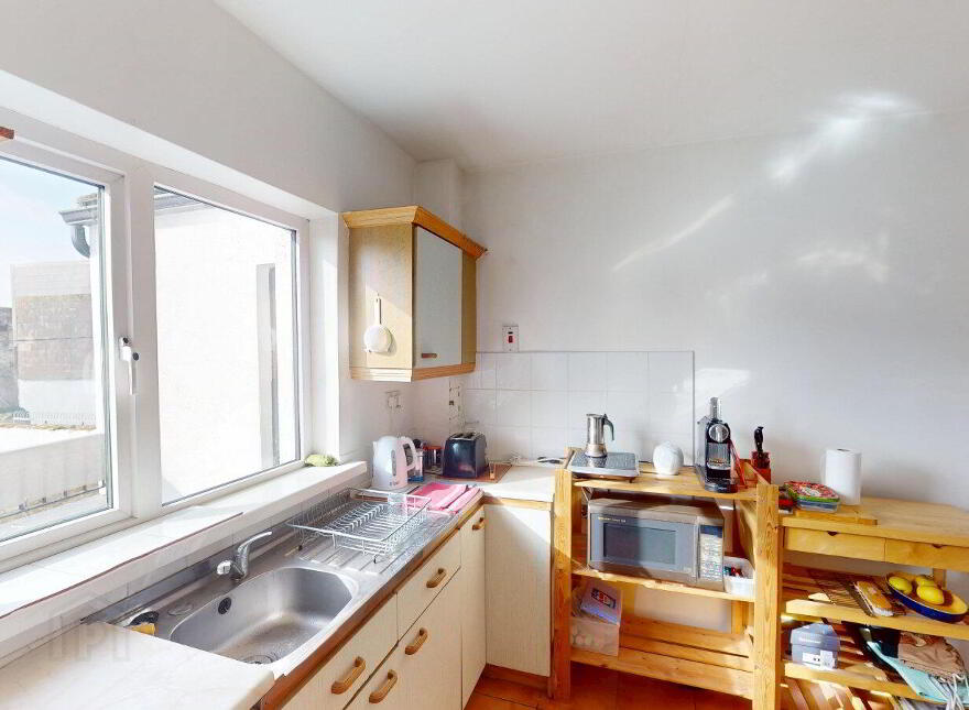 Apt 3 Crescent Mall, 7 Henrietta Street, Wexford Town, Y35TD80
