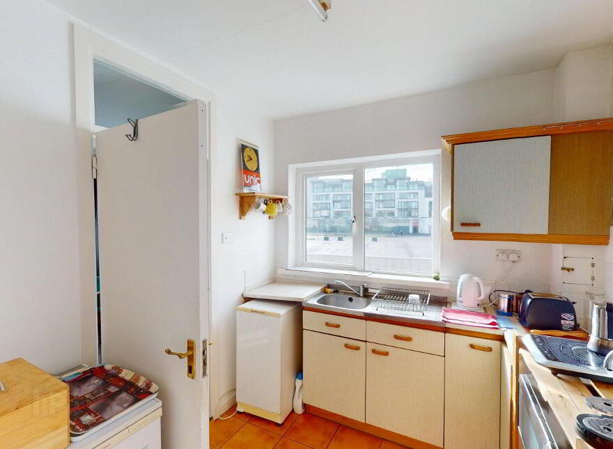 Apt 3 Crescent Mall, 7 Henrietta Street, Wexford Town, Y35TD80