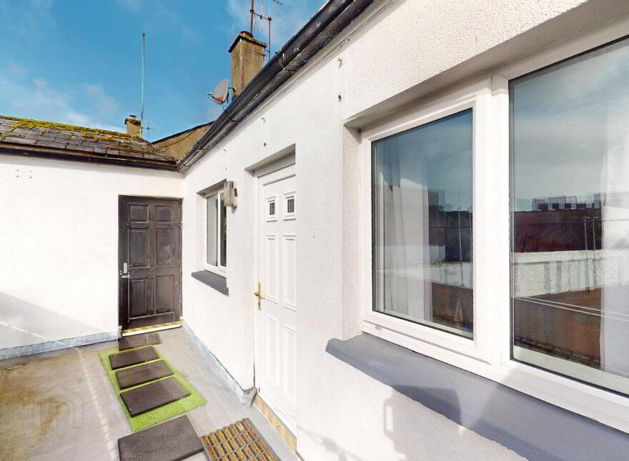 Apt 3 Crescent Mall, 7 Henrietta Street, Wexford Town, Y35TD80