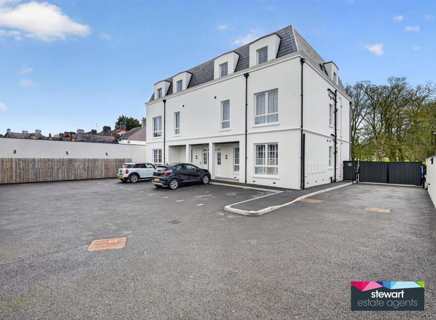 2 Park Manor, Windsor Avenue, Lurgan, BT67 9FS