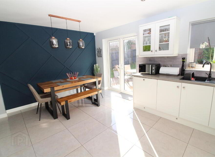 10 Foxton Green, Newtownabbey, BT36 5FL