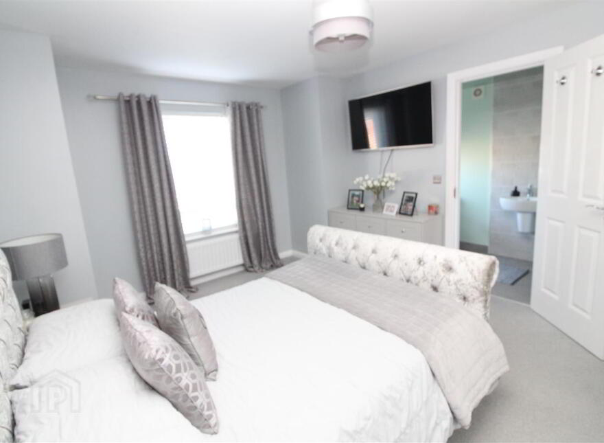 10 Foxton Green, Newtownabbey, BT36 5FL