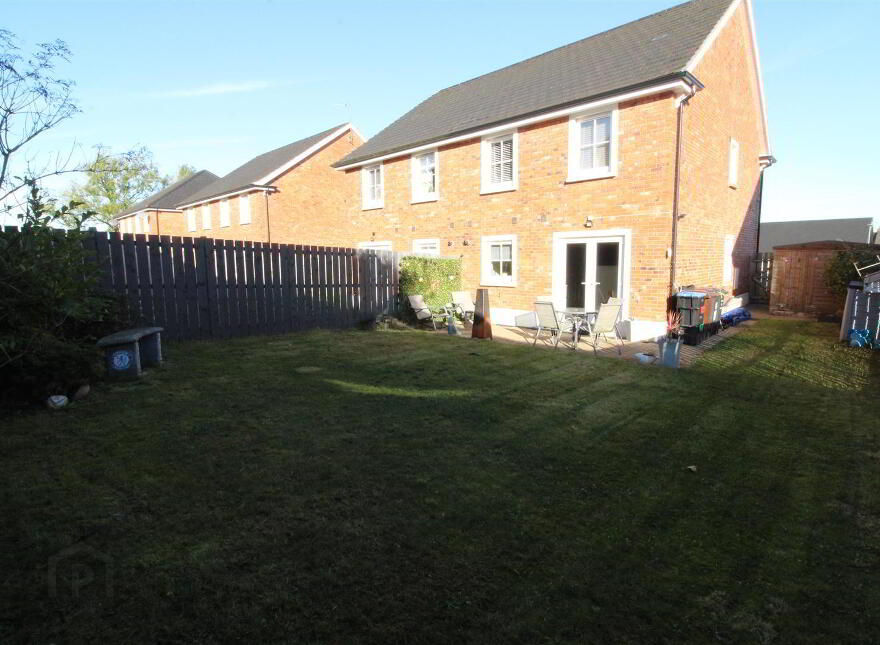 10 Foxton Green, Newtownabbey, BT36 5FL