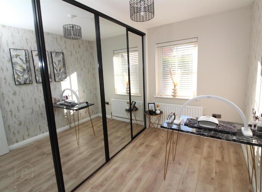 10 Foxton Green, Newtownabbey, BT36 5FL