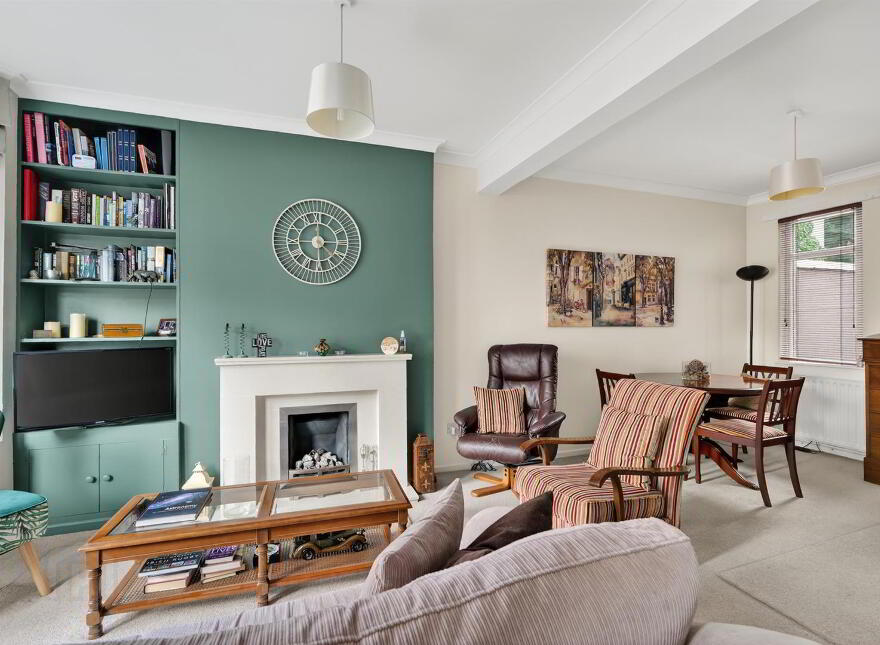 2 Marlborough Gardens, Belfast, BT9 6SQ