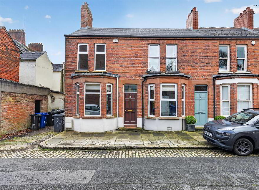 2 Marlborough Gardens, Belfast, BT9 6SQ