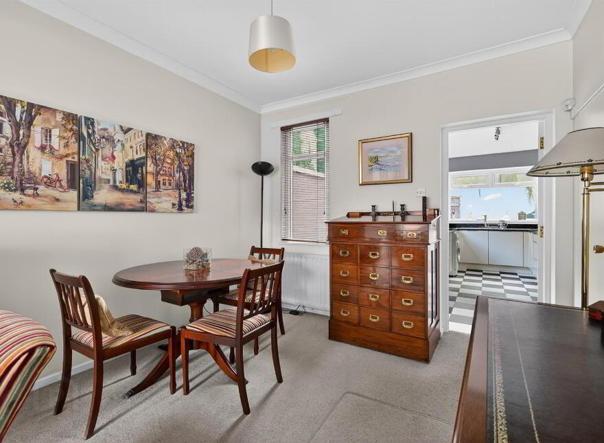 2 Marlborough Gardens, Belfast, BT9 6SQ