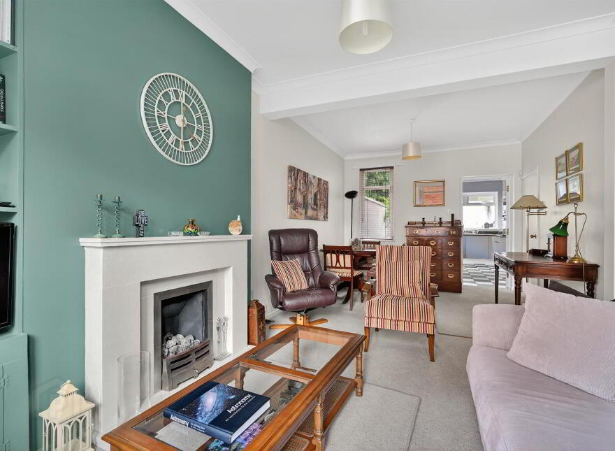 2 Marlborough Gardens, Belfast, BT9 6SQ